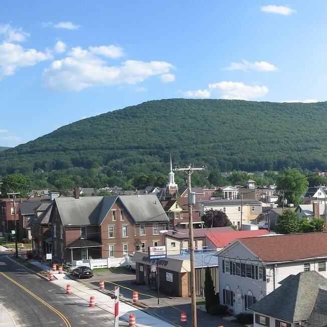 mountain-town-scene